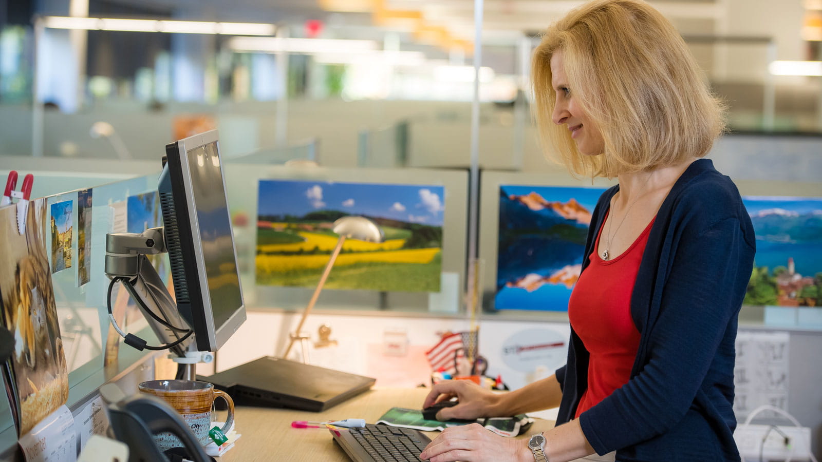 women on computer