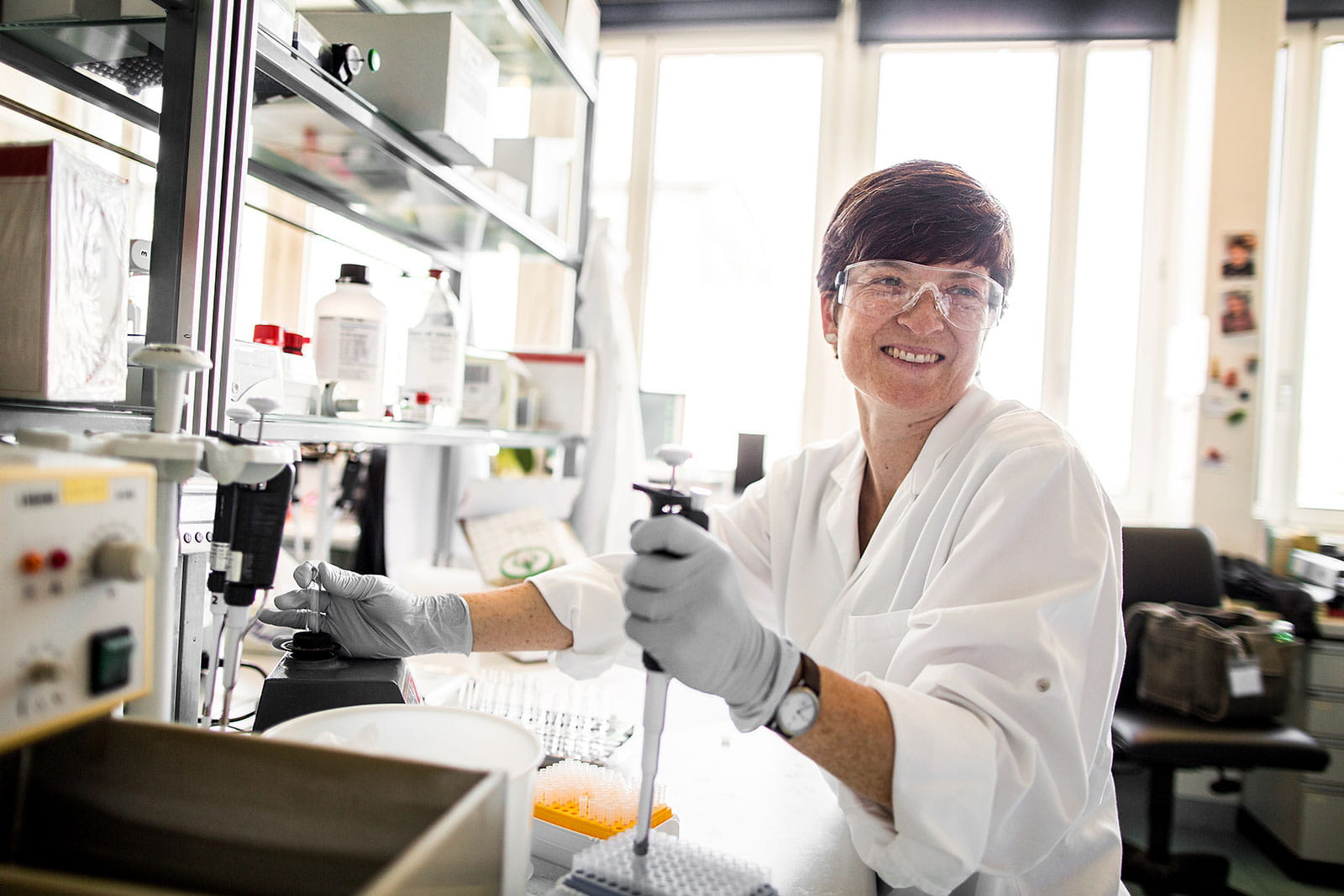 women in lab